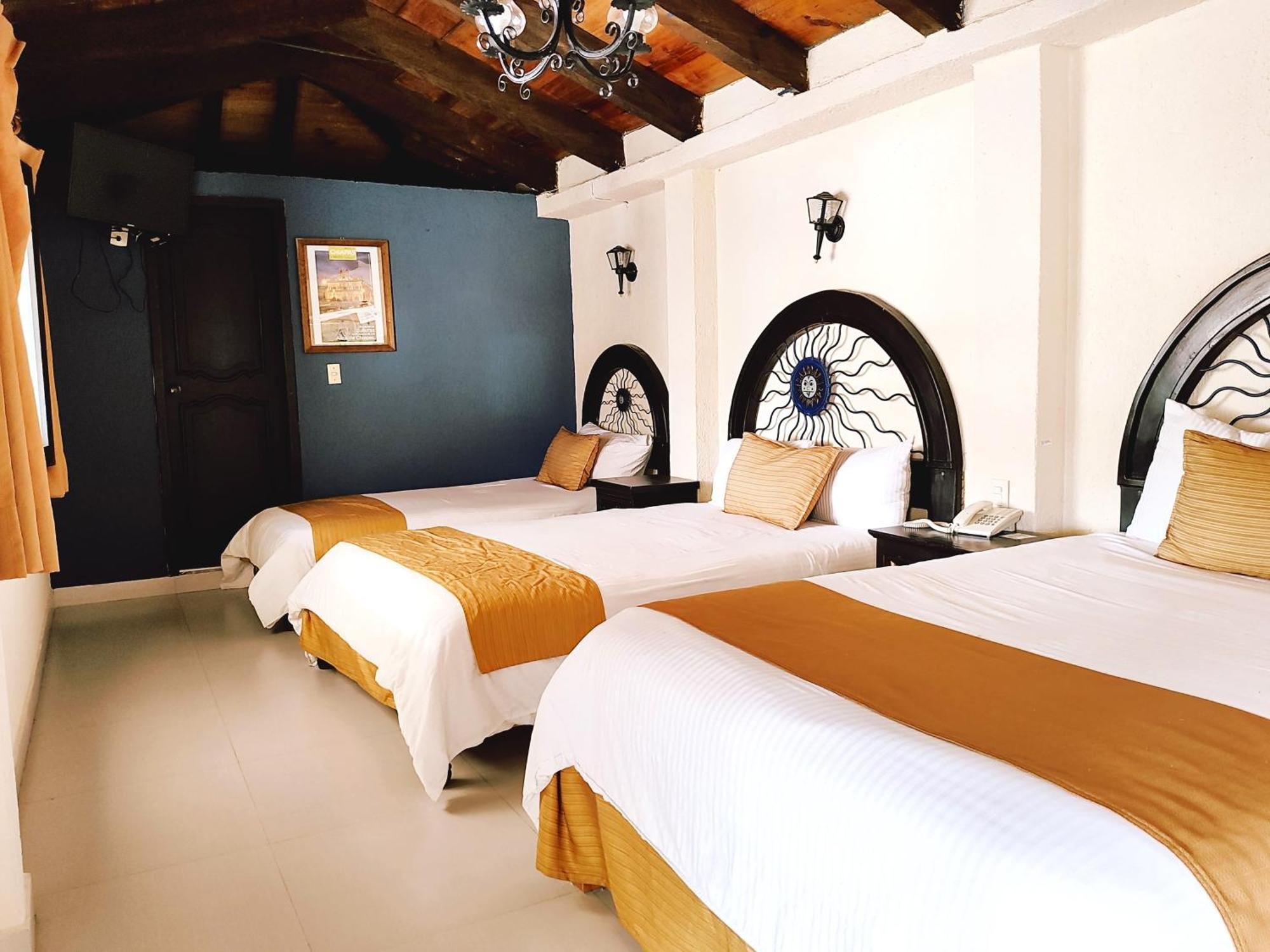 Hotel Jardines Del Centro San Cristóbal de Las Casas Exteriör bild